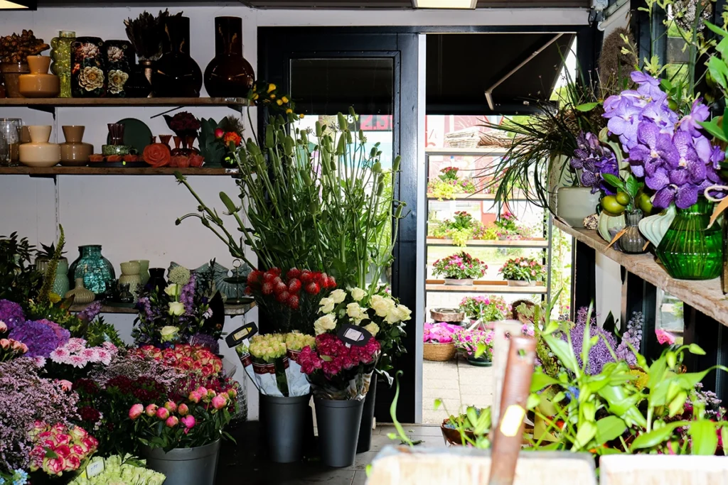 Interieur van bloemenwinkel Hello Bloom in Hilversum